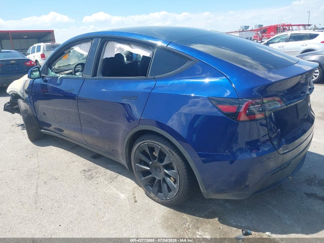 Продажа на аукционе авто 2023 Tesla Model Y Awd/long Range Dual Motor All-wheel Drive, vin: 7SAYGDEE1PF849269, номер лота: 42772880