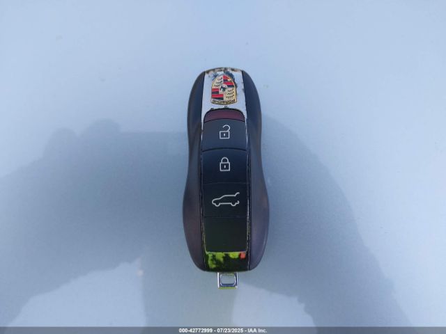 2017 PORSCHE MACAN WP1AA2A51HLB09566 Photo 10