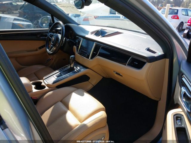 2017 PORSCHE MACAN WP1AA2A51HLB09566 Photo 4