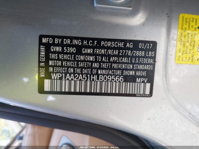 2017 PORSCHE MACAN WP1AA2A51HLB09566 Photo 8