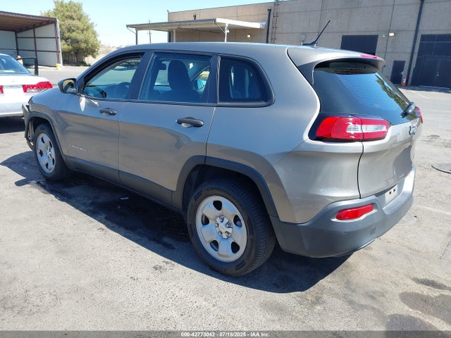 1C4PJLAB5HW558724 Jeep Cherokee