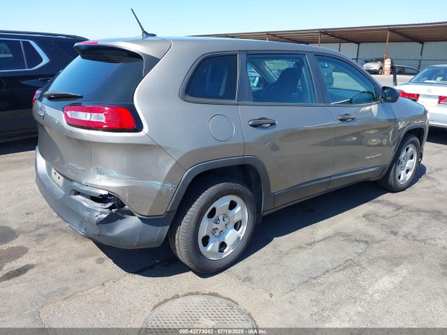 1C4PJLAB5HW558724 Jeep Cherokee
