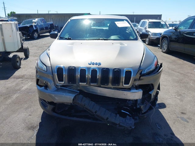 1C4PJLAB5HW558724 Jeep Cherokee