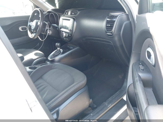 KNDJN2A25J7535254 KIA g