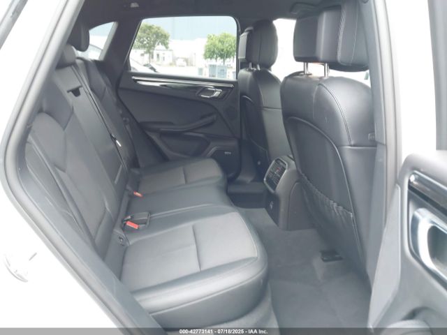 2024 PORSCHE MACAN WP1AA2A58RLB11428 Photo 7