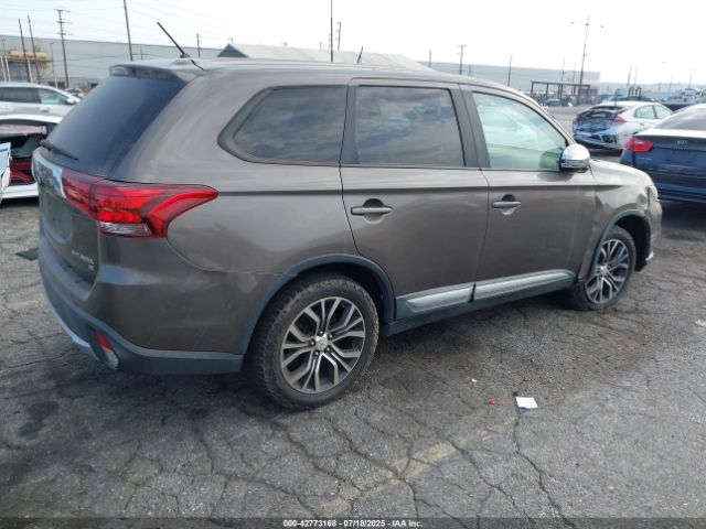2016 MITSUBISHI OUTLANDER JA4AZ3A35GZ018868 Photo 3