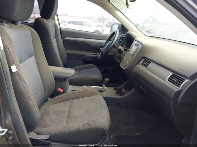 2016 MITSUBISHI OUTLANDER JA4AZ3A35GZ018868 Photo 4