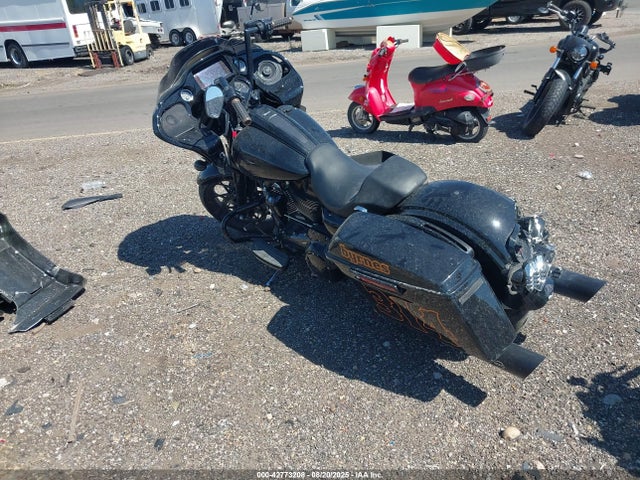 2023 HARLEY-DAVIDSON FLTRXST 1HD1ACL13PB613931 Photo 2