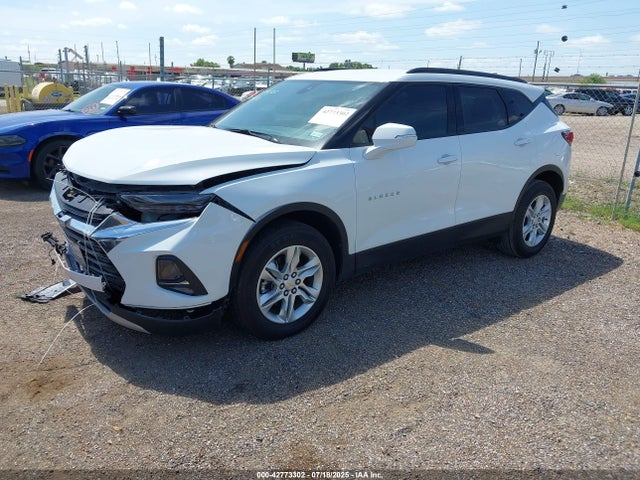 Chevrolet lgx 2021 3GNKBCRS2MS506945 Image 2