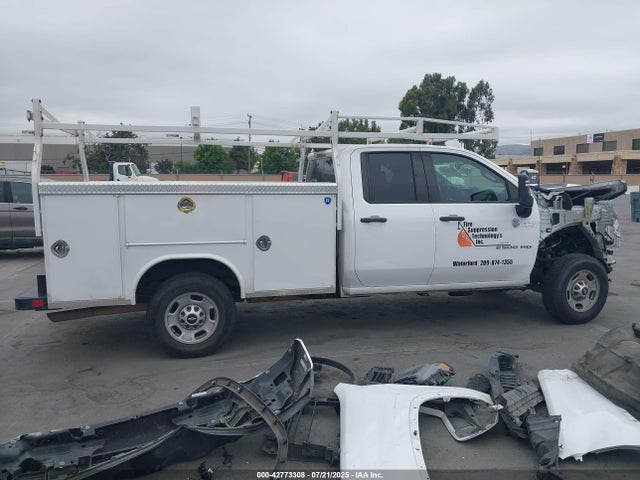 Chevrolet l8t 2022 1GB2WLE77NF153451 Image 13