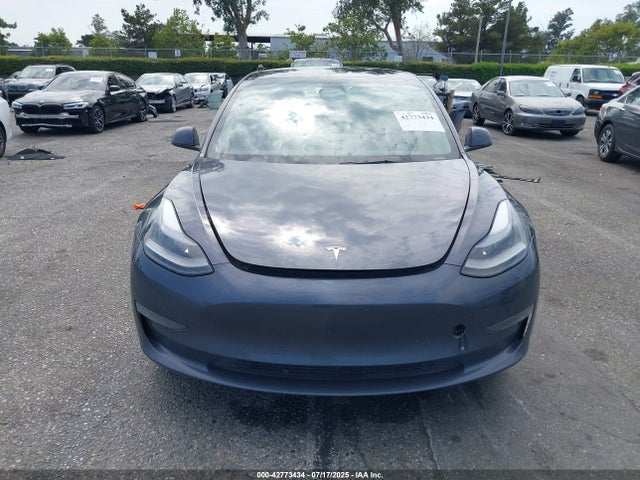 5YJ3E1EB7NF169813 Tesla MODEL 3