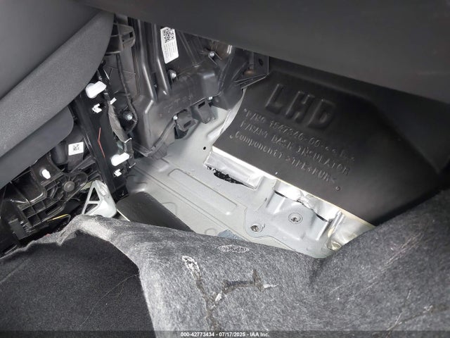 5YJ3E1EB7NF169813 Tesla MODEL 3