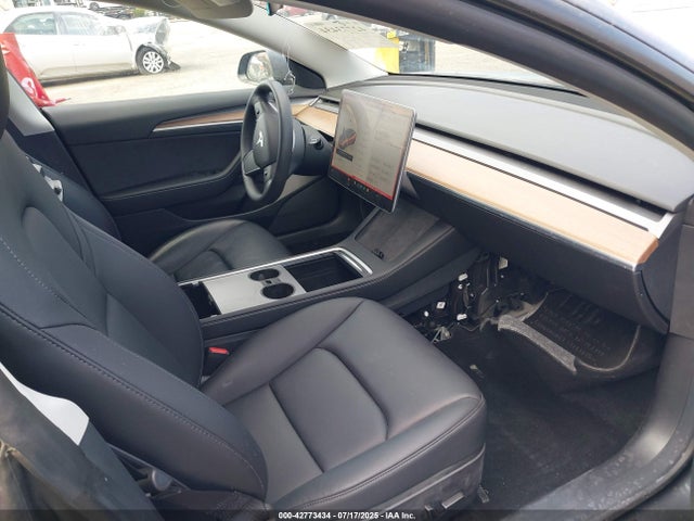 2022 TESLA MODEL 3 5YJ3E1EB7NF169813 Photo 4