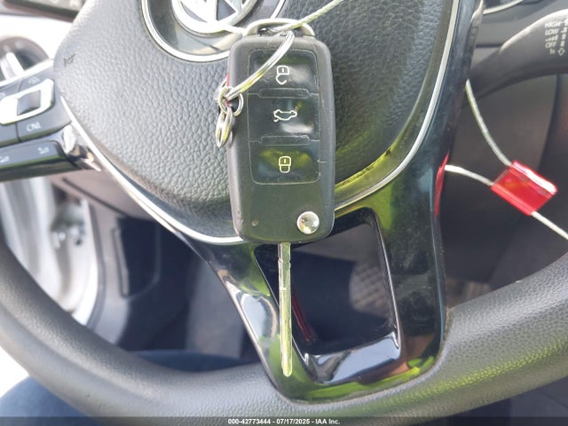 3VWD17AJ9FM218617 Volkswagen 2015