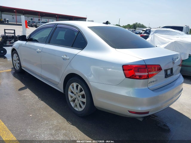 3VWD17AJ9FM218617 Volkswagen 2015
