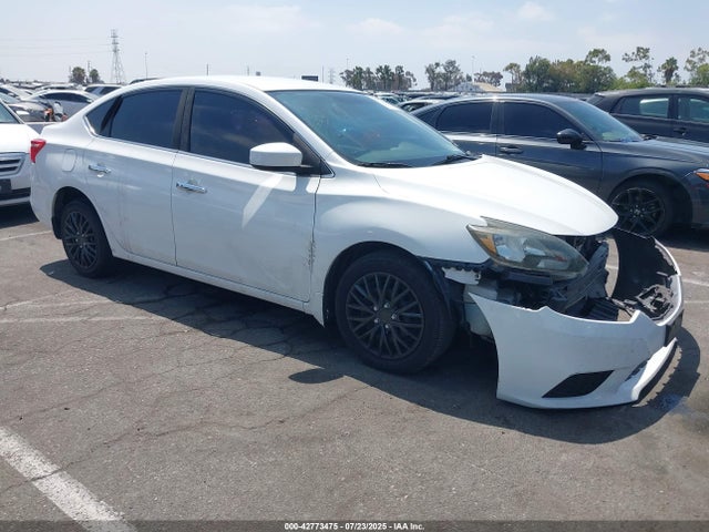 Nissan Sentra 2016 3N1AB7AP8GY271300 Image 1