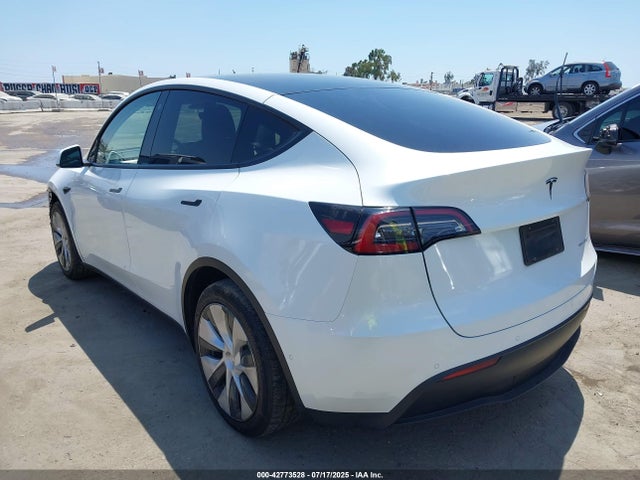 2022 TESLA MODEL Y 7SAYGAEE5NF569303 Photo 2