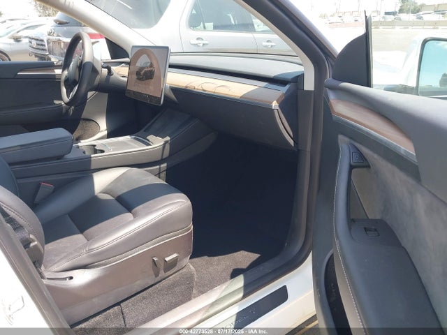 2022 TESLA MODEL Y 7SAYGAEE5NF569303 Photo 4