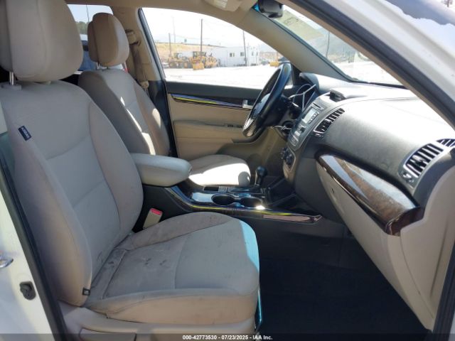2014 KIA SORENTO 5XYKT3A67EG476283 Photo 4