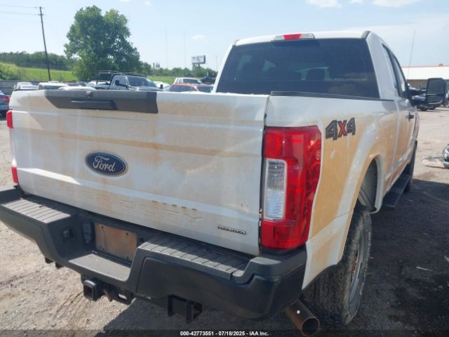2018 FORD F-250 1FT7X2B61JEC63030 Photo 3