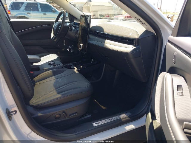 Ford 2023 2023 3FMTK3S54PMA83808 Image 5