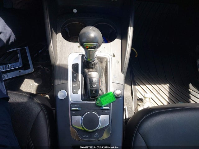 2019 AUDI A3 WAU5ULFF7K1032137 Photo 10