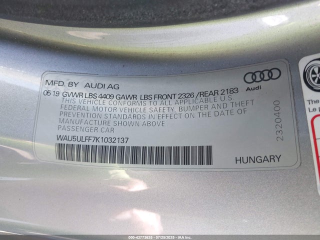 2019 AUDI A3 WAU5ULFF7K1032137 Photo 8