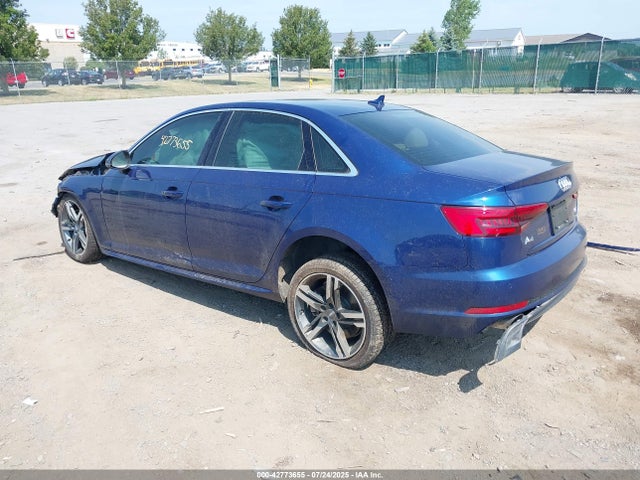 2017 AUDI A4 WAUENAF48HN035646 Photo 2