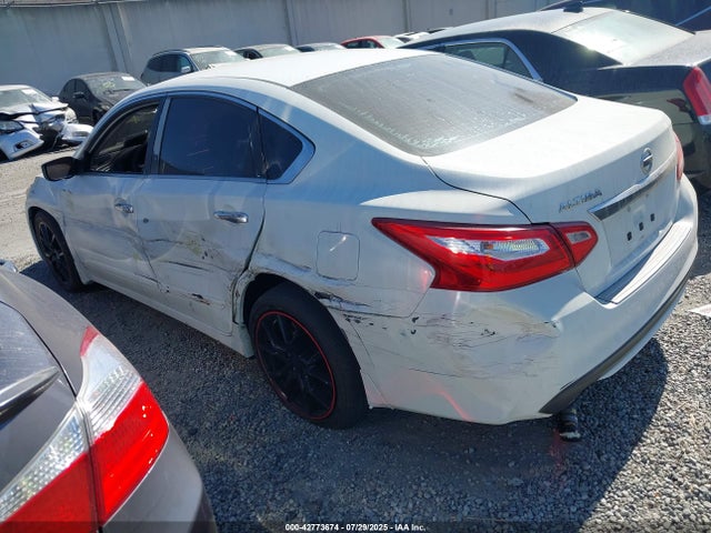 1N4AL3AP9GN379558 Nissan 2016