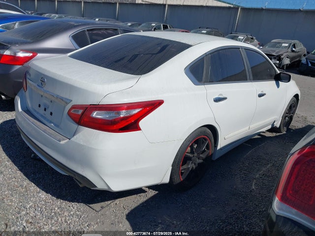 1N4AL3AP9GN379558 Nissan 2016