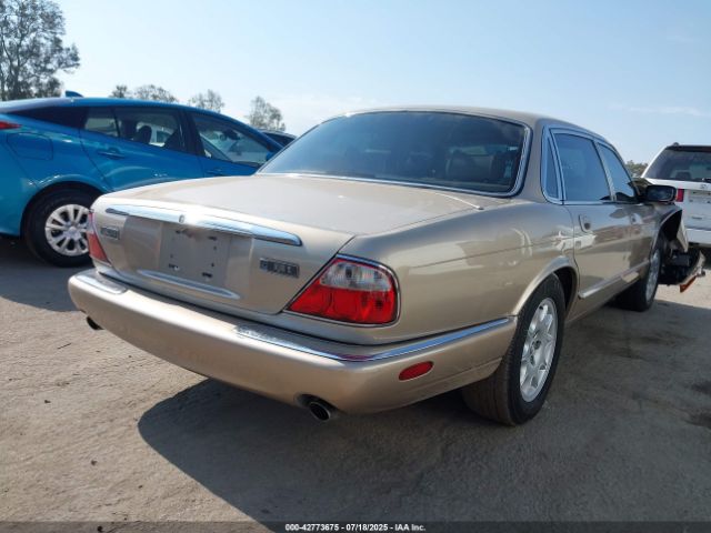 1998 JAGUAR XJ8 SAJHX6246WC833215 Photo 3