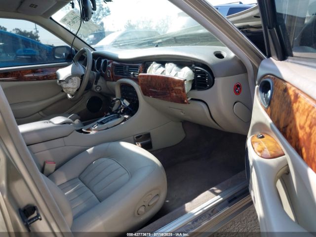 1998 JAGUAR XJ8 SAJHX6246WC833215 Photo 4