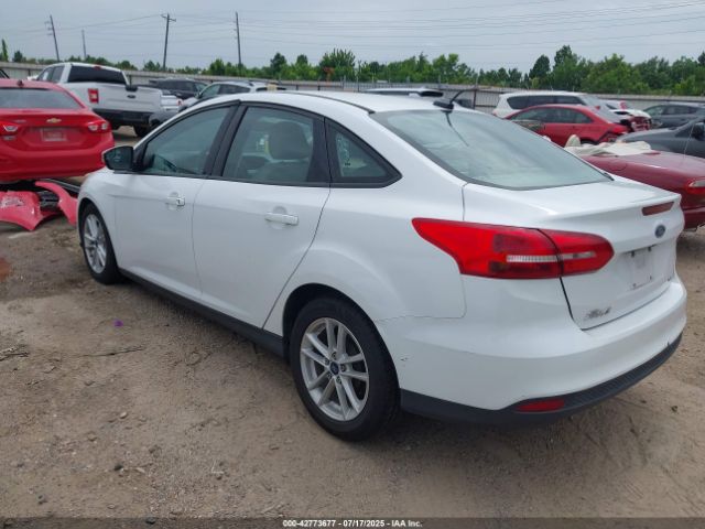 2017 FORD FOCUS 1FADP3F26HL223697 Photo 2