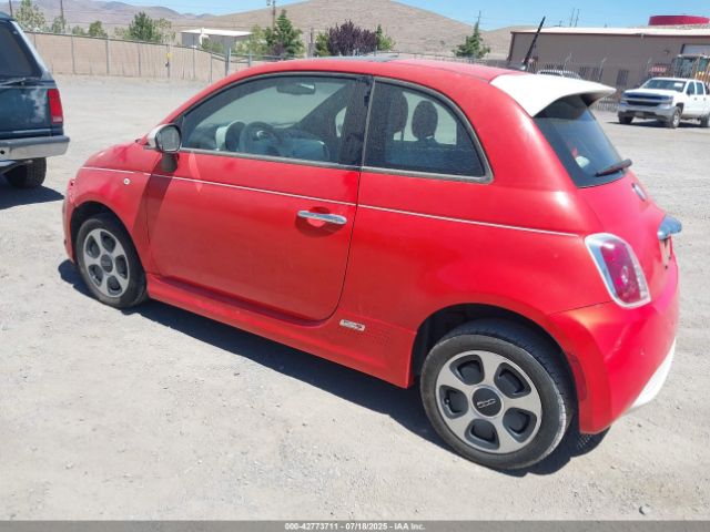 2014 FIAT 500E 3C3CFFGE7ET225188 Photo 2