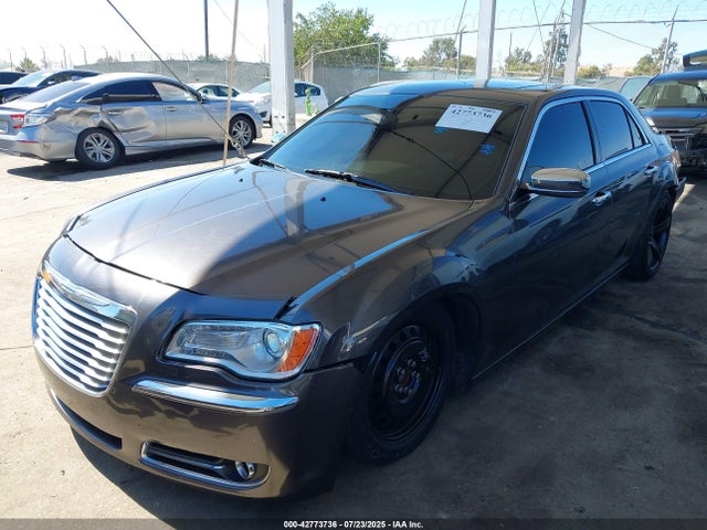 Chrysler 300 2014 2C3CCAET5EH355332 Image 2