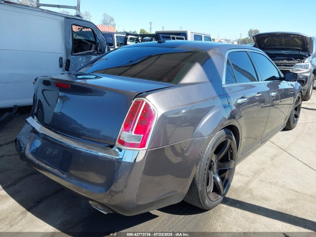 Chrysler 300 2014 2C3CCAET5EH355332 Image 4
