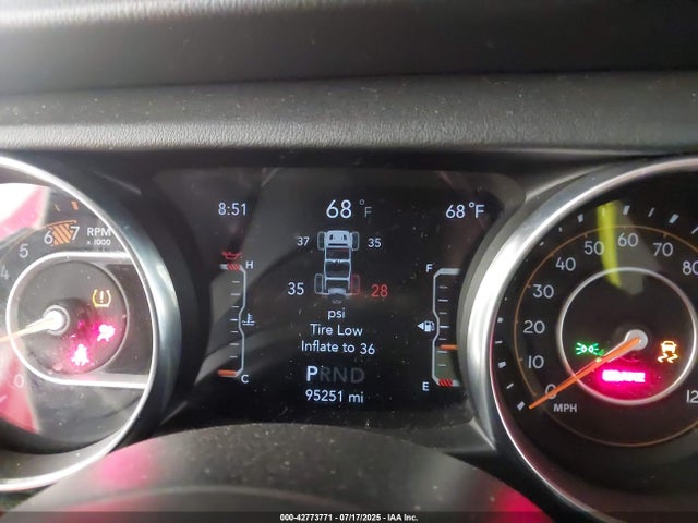 1C4HJXEN1LW259868 Jeep 2020