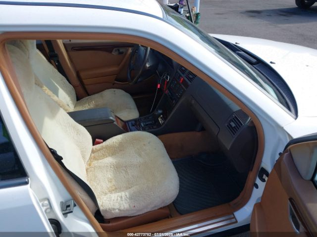 1995 MERCEDES-BENZ C WDBHA22E0SF170832 Photo 4