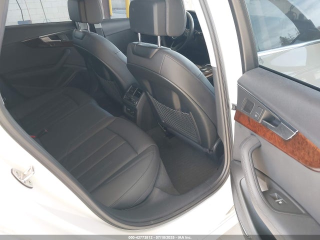 2019 AUDI A4 WAUENAF42KA095582 Photo 7