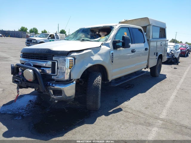 Ford 2018 2018 1FT7W2B60JEC57089 Image 2
