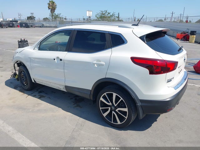 JN1BJ1CP3KW228601 Nissan 2019