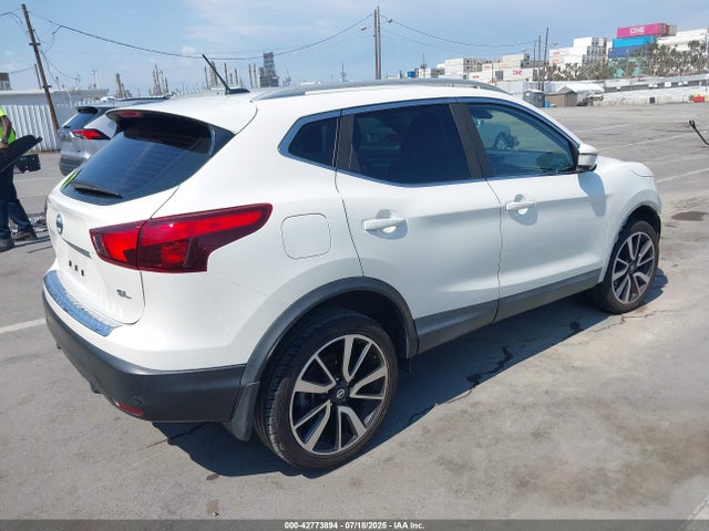 JN1BJ1CP3KW228601 Nissan 2019