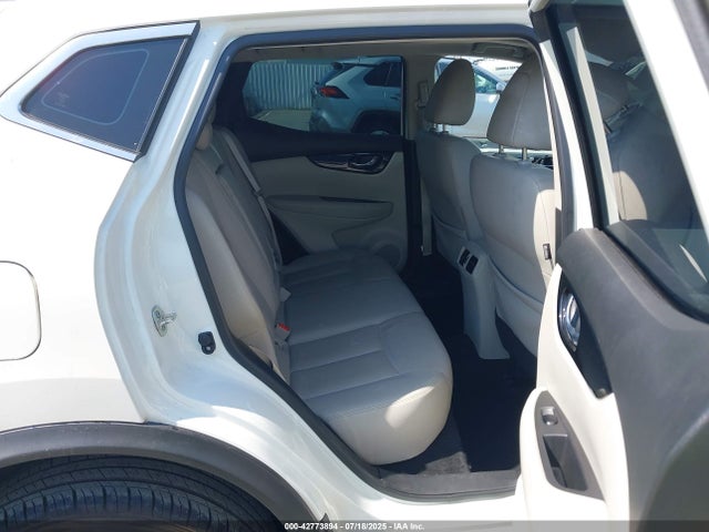 JN1BJ1CP3KW228601 Nissan 2019