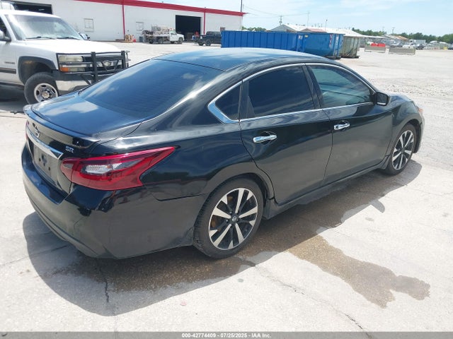 1N4AL3AP9JC111998 Nissan 2018