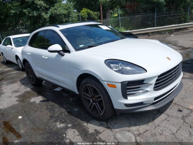 2021 PORSCHE MACAN WP1AA2A55MLB10200 Photo 0