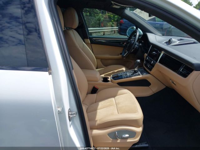 2021 PORSCHE MACAN WP1AA2A55MLB10200 Photo 4