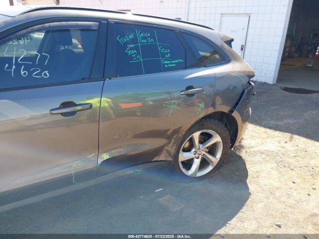 2017 JAGUAR F-PACE SADCJ2BV4HA883724 Photo 5