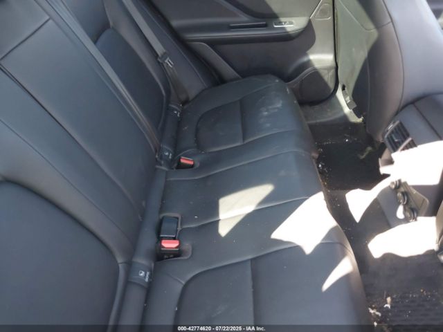 2017 JAGUAR F-PACE SADCJ2BV4HA883724 Photo 7