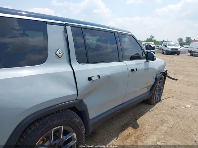 Rivian R1s 2023 7PDSGABA6PN015737 Image 19