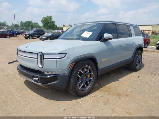 Rivian R1s 2023 7PDSGABA6PN015737 Image 2